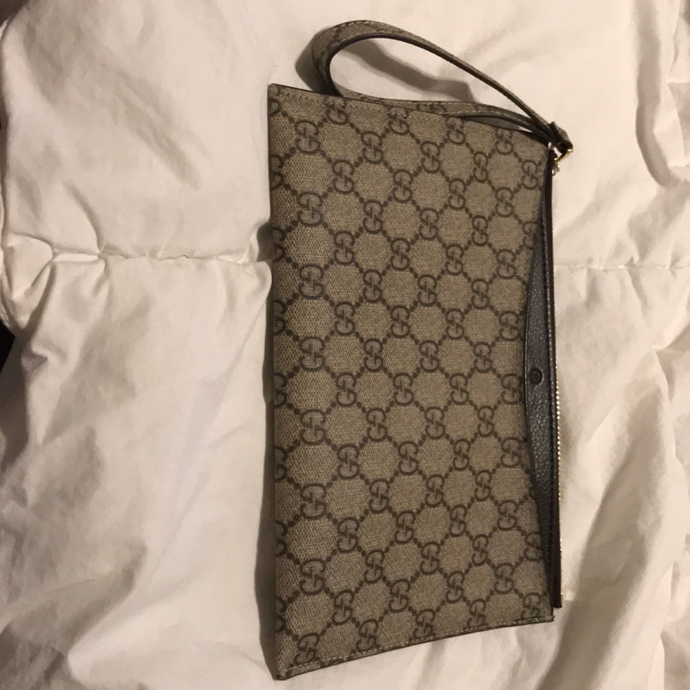 Gucci wristlet